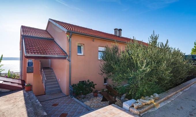 Maslenica Apartamento | Apartamento de tres habitaciones en la playa Maslenica, Novigrad (A-21903-a)