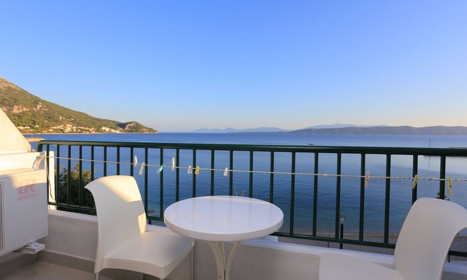 Igrane Apartamento | Apartamento de tres habitaciones en la playa Igrane, Makarska (A-6653-a)
