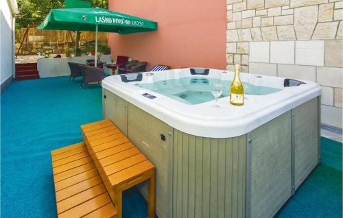 Ostrvica Apartamento | Three-Bedroom Apartment In Ostrvica