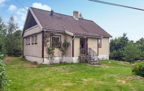 Flekkerøy Casa | Three Bedroom Cozy Home In Flekkerøy