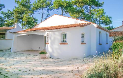 La Tranche-sur-Mer Casa | Three-Bedroom Holiday Home In La Tranche Sur Mer