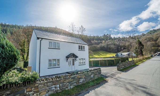 Gwynedd- Snowdonia Cabaña | Three Bedroom Holiday Cottage in Betws-Y-Coed | Hendre-Wen