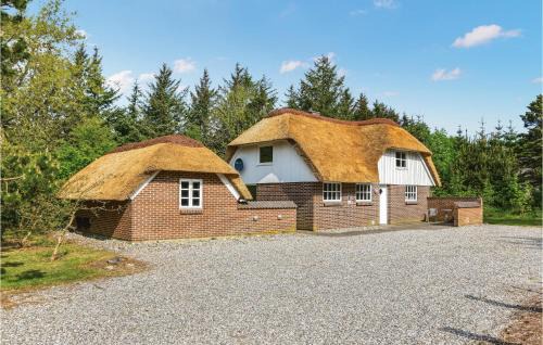 Øby Casa | Three-Bedroom Holiday Home In Ulfborg