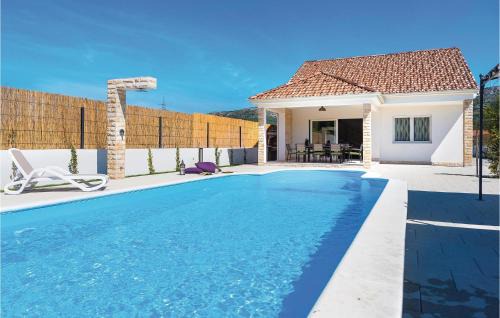 Sibenik Casa | Three-Bedroom Holiday Home In Sibenik