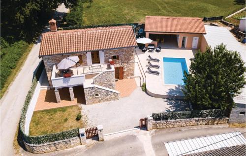 Zabrezani Casa | Three-Bedroom Holiday Home In Pazin