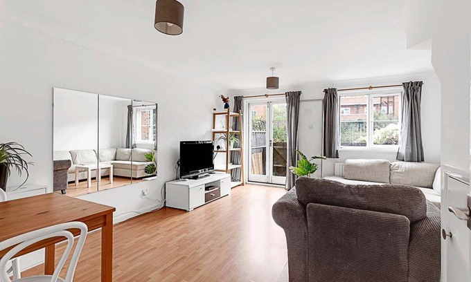 North Richmond Casa | Beautiful Three-Bedroom House in Richmond