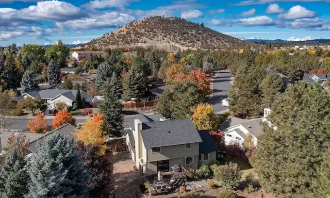 Mountain View District Casa | Three bedroom house in quiet neighborhood.