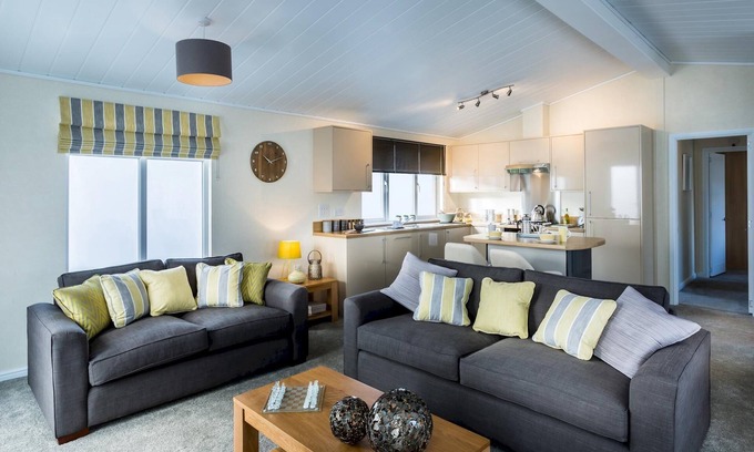 King's Lynn Casa | Three Bedroom Lodge 10