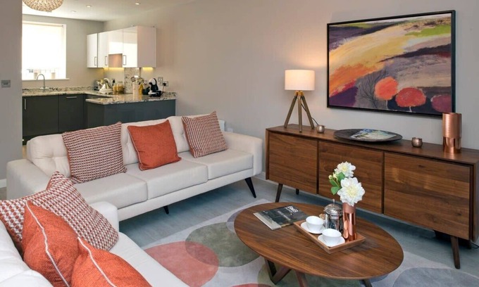 Saint Paul's Casa | Three bedroom Townhouse Next to Cabot Circus - Hopewell