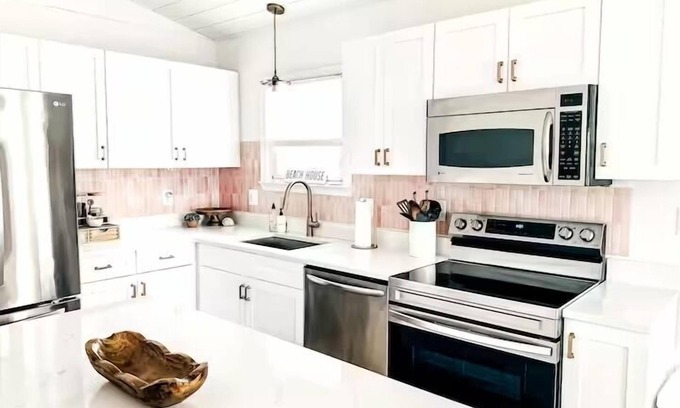 Mystic Island Casa | Three Bedroom Waterfront Oasis in Mystic Island! Bring your boat!