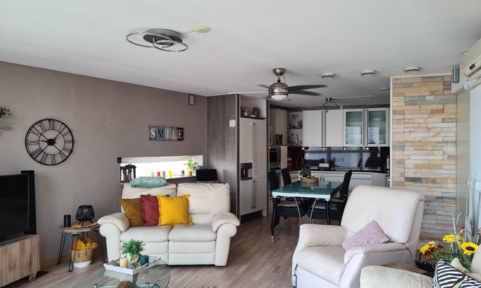 Stadsdriehoek Apartamento | Tres piedras angulares de la vida moderna: de negocios, estar de lujo y Recreación