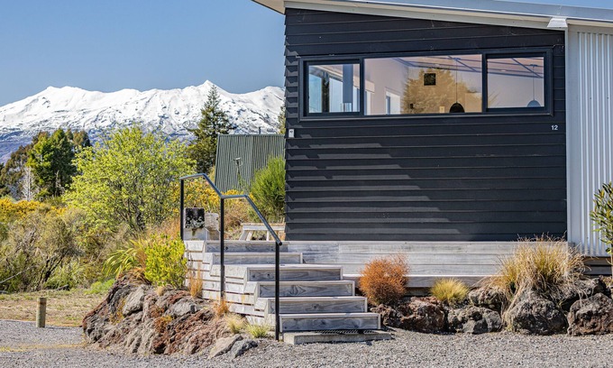 National Park Village Casa | THREE MOUNTAIN VIEWS - NATIONAL PARK HOLIDAY HOME in National Park