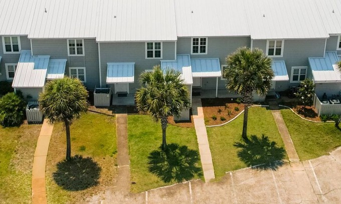 Inlet Beach Casa | Paradise30A ~ Tres pasos, frente a la playa, a solo unos pasos de la arena. ¡Bicicleta a Rosemary!
