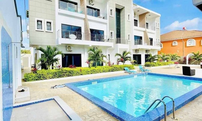 Brufut Apartamento | Three story 3 bedroom 4 bath with Pool. 10 Minute Walk to the Beach. Sleeps 6.