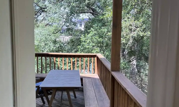 Westwood Casa | Three-story mansion near downtown, centrally located, sleeps 10
