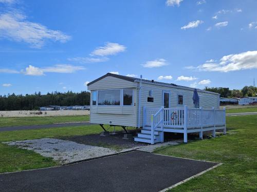 Dunbar Casa | Thurston Manor Caravan Park, Pony Meadow
