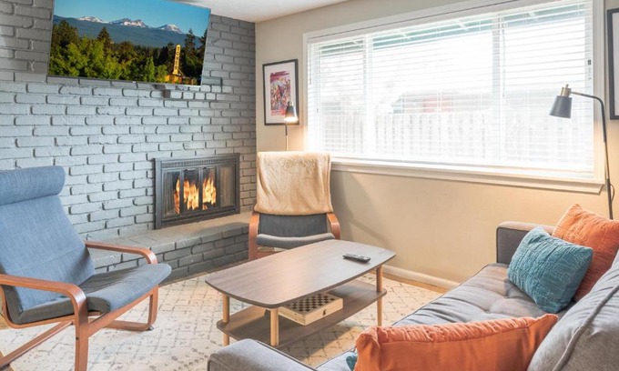 Orchard District Casa | Thurston Retreat