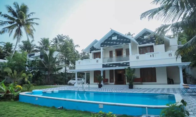 Venganoor Villa | Thushara Swimming Pool Villa