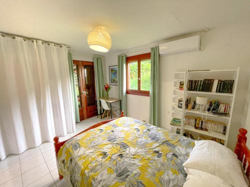 Riviere-Sens Apartamento | Ti kaz houelmont studio vue jardin, proche plage de Rivière-Sens