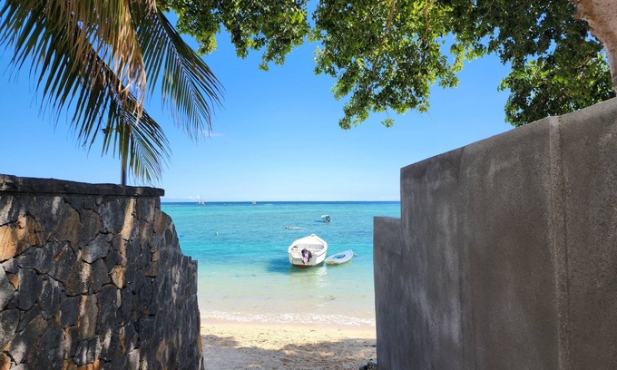 La Mivoie Casa | Ti Lakaz Holiday House - Swimming, Beach and Relaxation