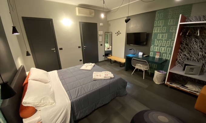 Universita Casa | Tiburtina Suites