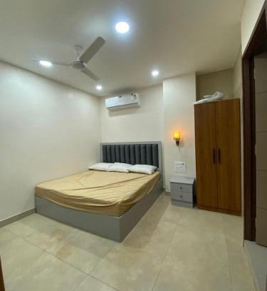 Lajpat Nagar Cama Y Desayuno | tick stays