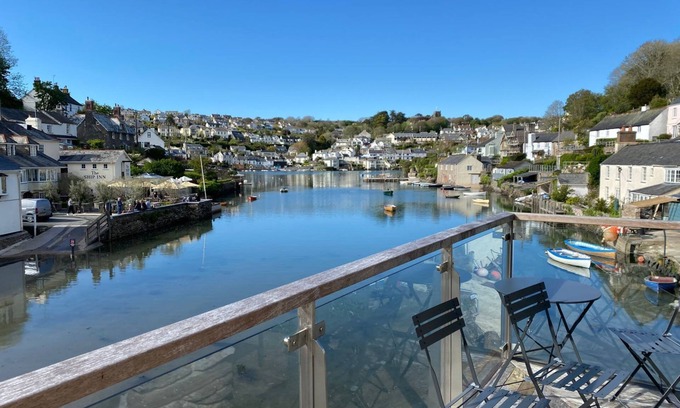 Noss Mayo Casa | TIDAL WATERS, pet friendly, country holiday cottage in Noss Mayo