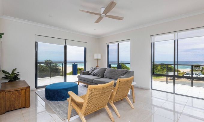 Blueys Beach Casa | Tide at Blueys Beach - Dog Friendly Beachfront