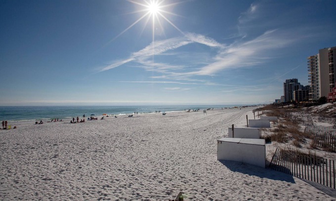 Sandestin Condominio | Tides at Top'sl Beach Resort by Panhandle Getaways