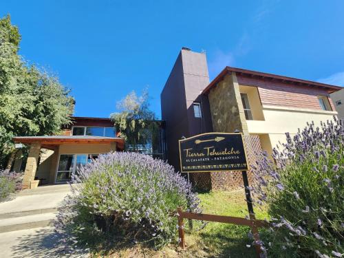 Cerro Calafate Hotel | Tierra Tehuelche Hostería y Aparts