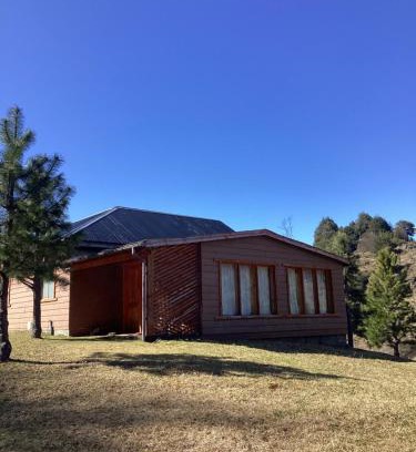 Coyhaique Casa | Tierras Altas de la Patagonia-Cabaña grande con acceso al lago