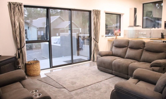 Ohakune Casa | Tiffany hot pool spa