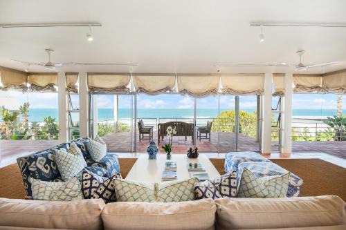 Umhlali Beach Casa | Tiffany's Beach House in Salt Rock