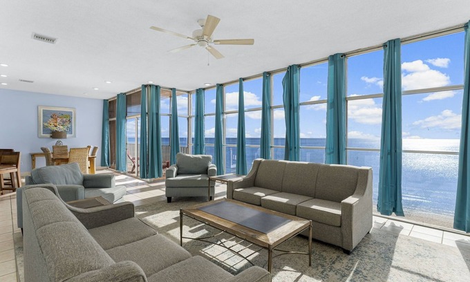 Panama City Beach Casa | Tiki Time 702 3 Bedroom Condo