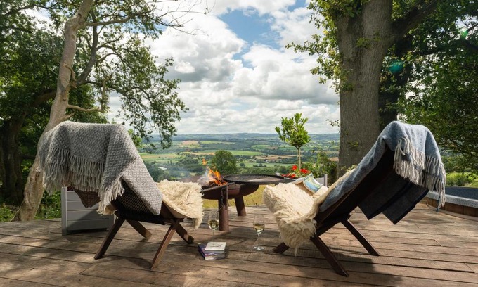 Kingston St Mary Otro | Tilbury Shepherd Huts with Hot Tubs Plus Holiday Cottages