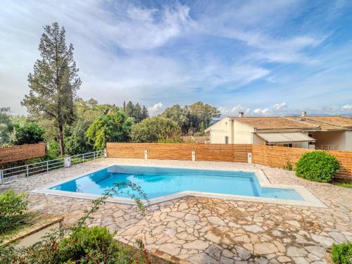 Corfu Town Apartamento | Tilia Tree Luxury apartment - Vast Pool and BBQ