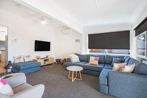 Culburra Beach Casa | Tillys Retreat I Pet Friendly I 3 Min Walk to Beach