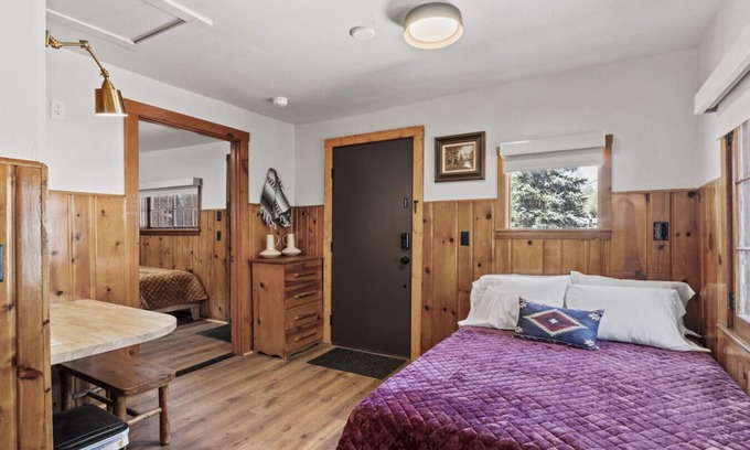 Colorado Springs Cabina | Timber Lodge Cabin #10