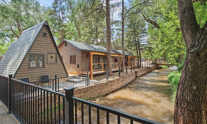 Colorado Springs Cabina | Timber Lodge Cabin 5
