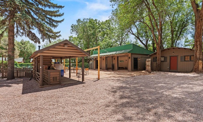 Colorado Springs Cabina | Timber Lodge Cabin 17