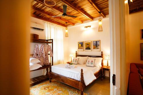 Malviya Nagar Apartamento | Timber Luxe Atelier
