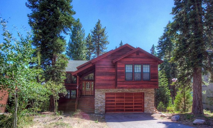 Kingswood Estates Casa | Timber View Lodge by Lake Tahoe Accommodations