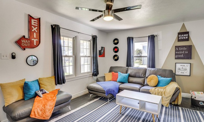Heart of Lubbock Casa | Time Machine: Games Galore in Lubbock Home By TTU!