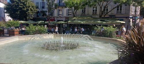 Rueil-Malmaison Apartamento | Time of travel