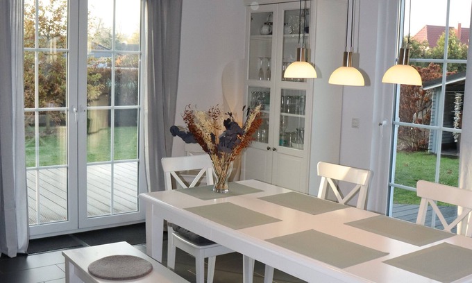 Zierow Casa | Time out by the sea - with garden - 700m to the water