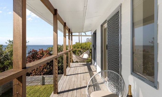 Beachmere Casa | Time to Drift, Time to Reset