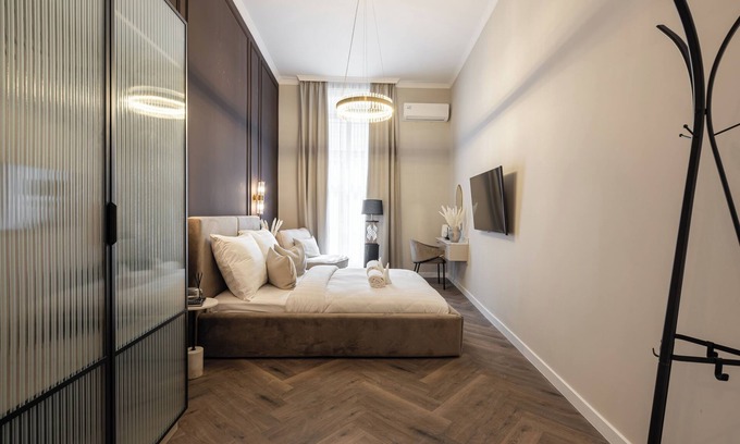 Terezvaros Hotel | Timeless Boutique Suites by BQA