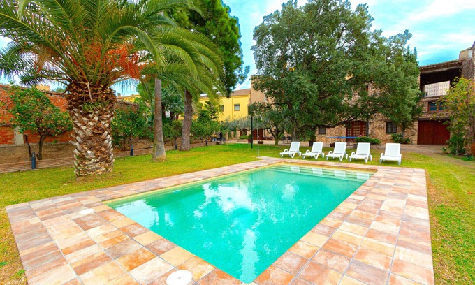 Santa Oliva Villa | Elegancia atemporal cerca de BCN, 14min a la playa