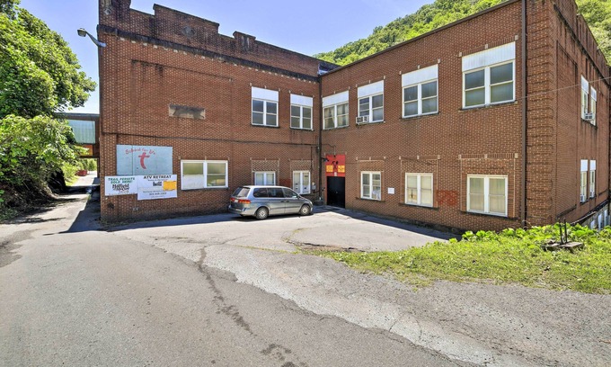 Wilcoe Apartamento | 'Timeless' Gary Studio, ATV Trails On-Site!