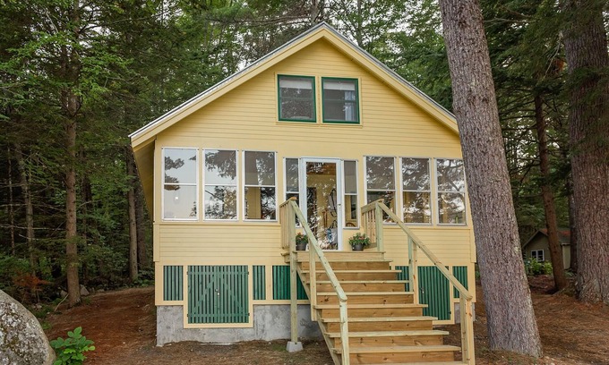 Smithfield Cabaña | Timeless Lakefront Cottage con muelle privado- East Pond Región de los lagos de Belgrado